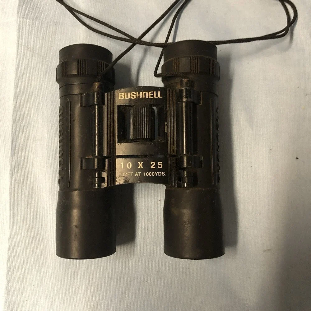 BUSHNELL 12 X 25 240 Ft/1000 Yds Binoculars